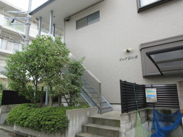 ピュア西小岩のエントランス