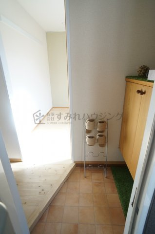 ドミール荻野の玄関