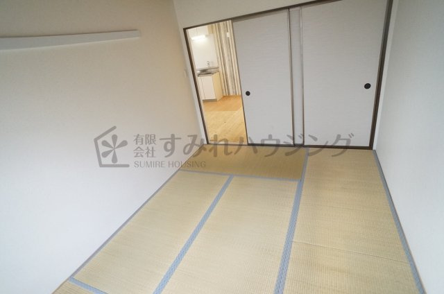 ドミール荻野の玄関