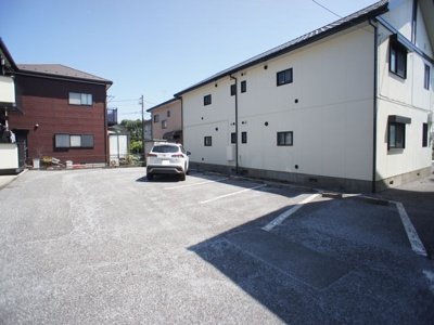 【駐車場】 | ラフォーレ・ハピネスB | 駐車場2台込みです。