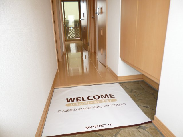 フレブラースの玄関