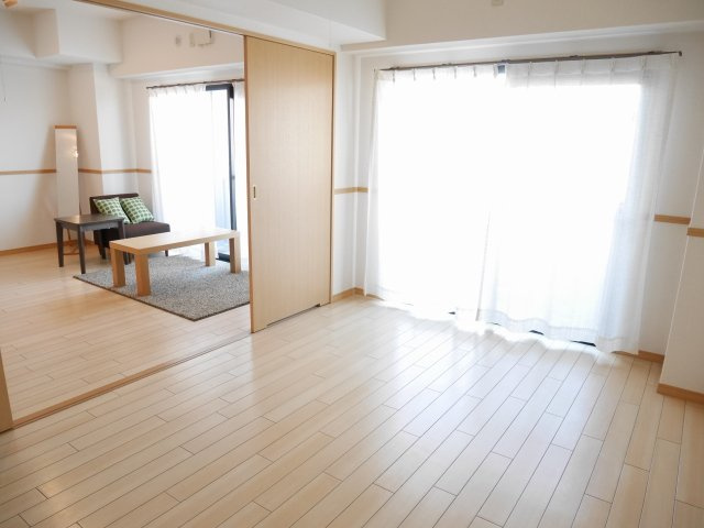 【洋室】 | アルル空港南 | アルル空港南の洋室