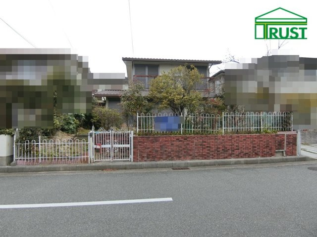 神戸市垂水区神陵台９丁目土地の前面道路含む現地写真