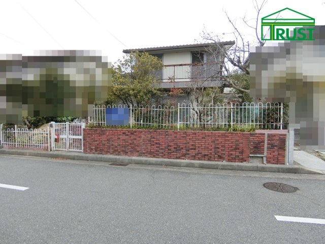 神戸市垂水区神陵台９丁目土地の前面道路含む現地写真