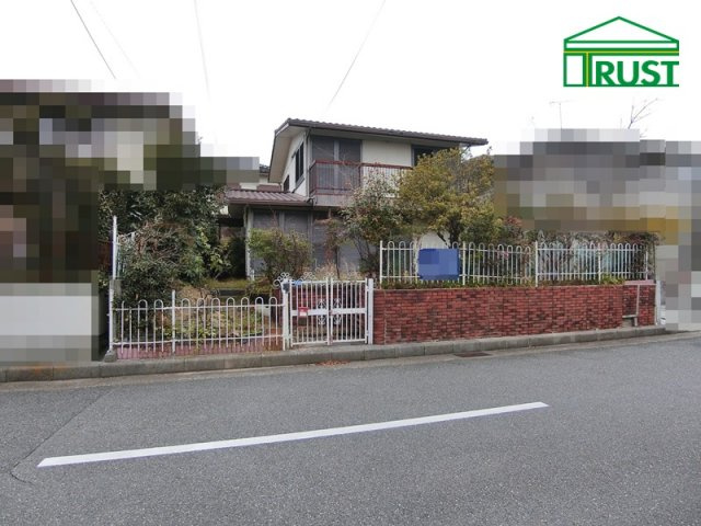 神戸市垂水区神陵台９丁目土地の前面道路含む現地写真