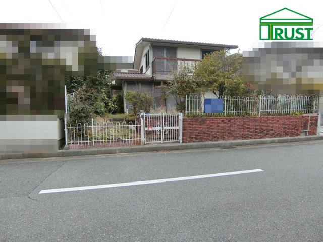 神戸市垂水区神陵台９丁目土地の前面道路含む現地写真