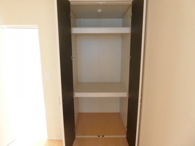 トゥールブランシュM&MⅡの収納