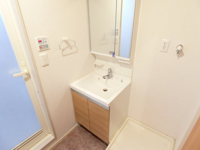 トゥールブランシュM&MⅡの独立洗面台