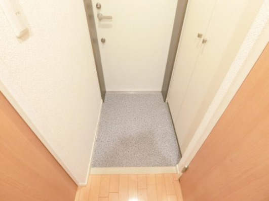 トゥールブランシュM&MⅡの玄関