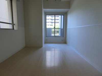 【洋室】 | エスヴェール北梅田