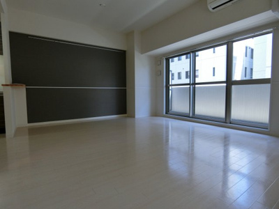 【居間・リビング】 | エスヴェール北梅田