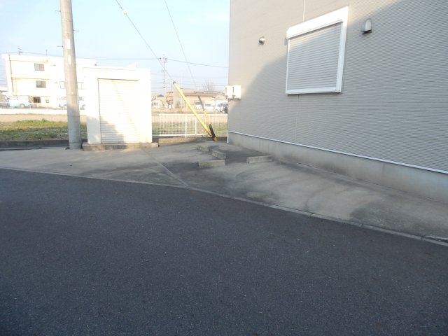 Silk maisonの駐車場