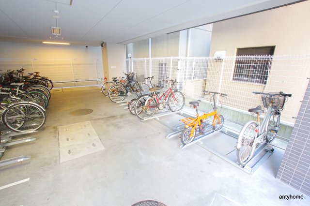 アドバンス東梅田アクシス　仲介手数料無料の駐車場