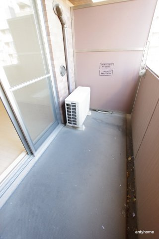 アドバンス新大阪Ⅲ　仲介手数料無料のバルコニー