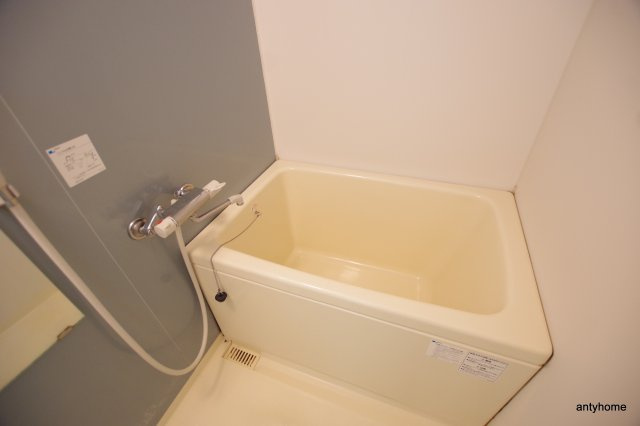 アドバンス新大阪Ⅲ　仲介手数料無料の浴室