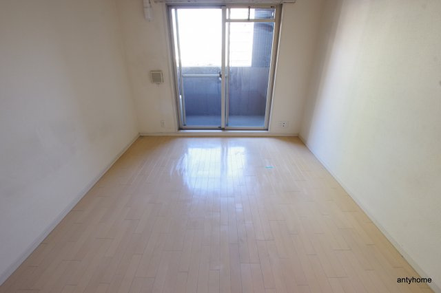 アドバンス新大阪Ⅲ　仲介手数料無料の洋室