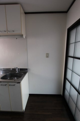 【キッチン】 | ハイネスB棟 | 冷蔵庫置場