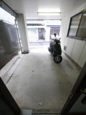 【エントランス】 | 満州屋ビル