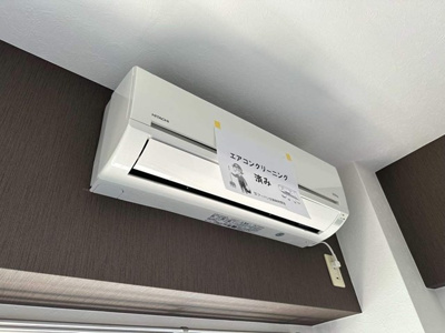 【設備】 | ヴァンクレールⅠ | 暑い夏や寒い冬に大活躍！洋室6帖のお部屋にあるエアコンです☆冷暖房完備で1年中快適に過ごせます♪