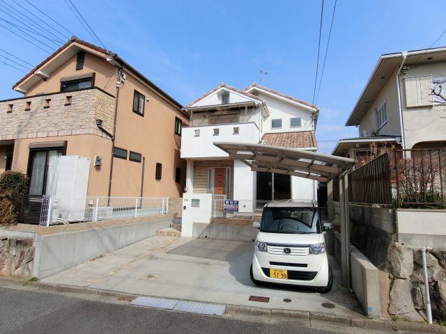 神戸市垂水区星陵台7丁目 中古戸建の外観|お洒落な洋館　です　かわいい住まいです