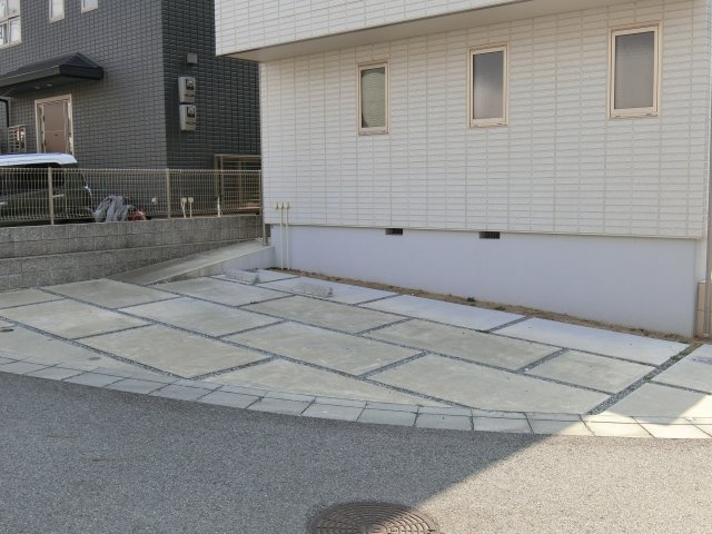 神戸市西区井吹台東町６丁目　中古戸建の駐車場|楽々２台駐車は可能ですね