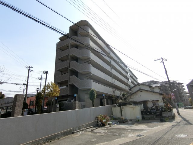 プレステージ神戸神陵台の外観