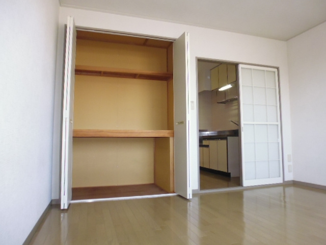 グレースエントピアの居間・リビング