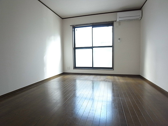 パセオ西芦屋の居間・リビング