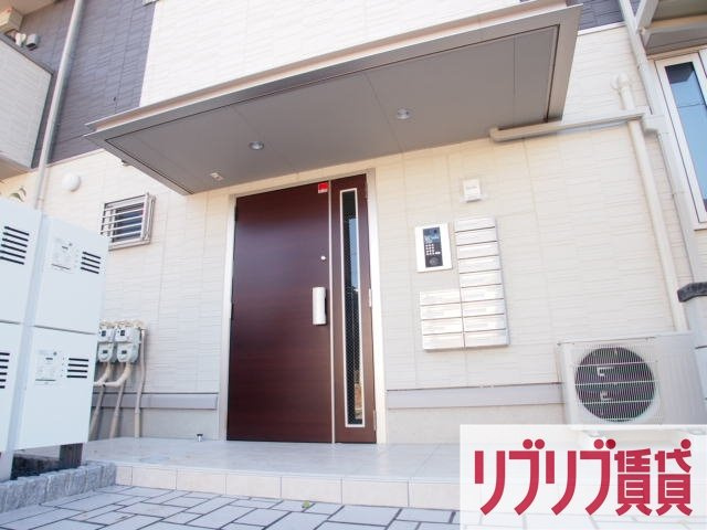 クレアシオン弁天のエントランス