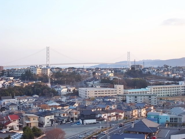 東急ドエル・アルス明石朝霧台の展望|夕暮れの明石海峡大橋です！！