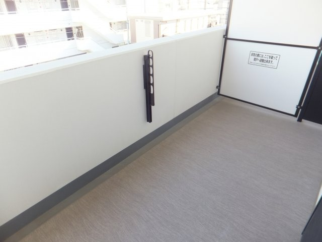 マリアージュ市川のバルコニー