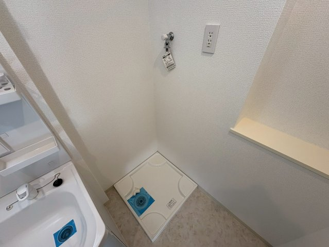 マリアージュ市川の玄関