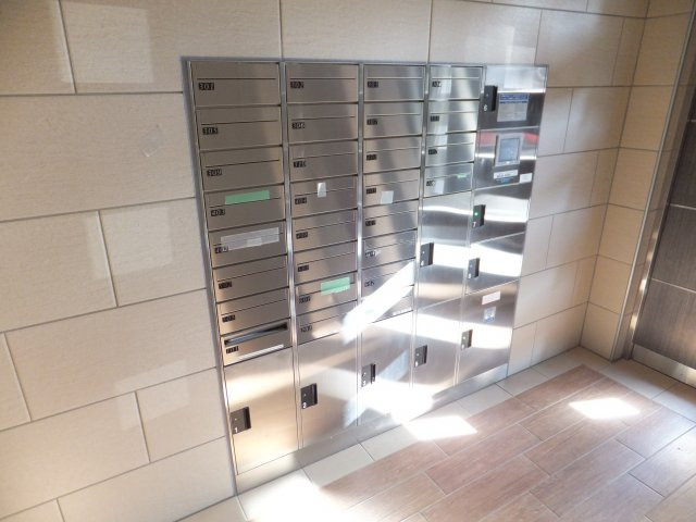 マリアージュ市川の設備|宅配ボックス