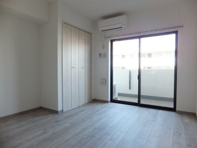 マリアージュ市川の居間・リビング