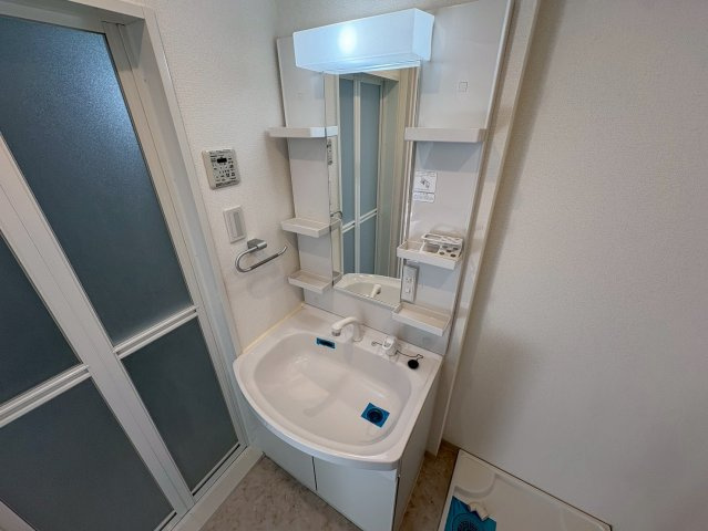 マリアージュ市川の独立洗面台