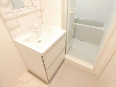 【洗面所】 | Phil Glanz