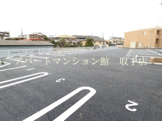 【駐車場】