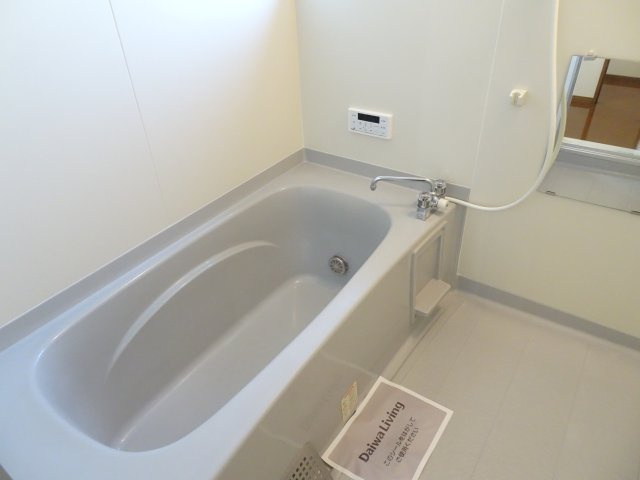 セジュール直江Aの浴室