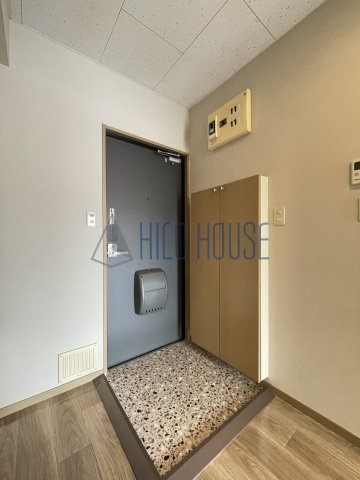 毛呂山ヒルズの玄関