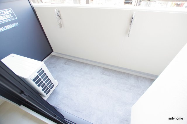 S-RESIDENCE江坂Eminence　仲介手数料無料のバルコニー