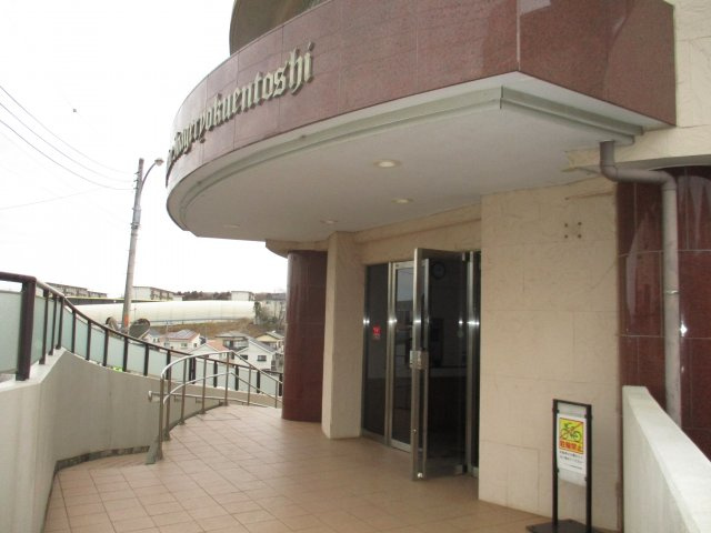 ダイアパレス稲毛緑園都市Ｂ工区　稲毛区園生町　中古マンション　リフォーム済のエントランス|エントランスです