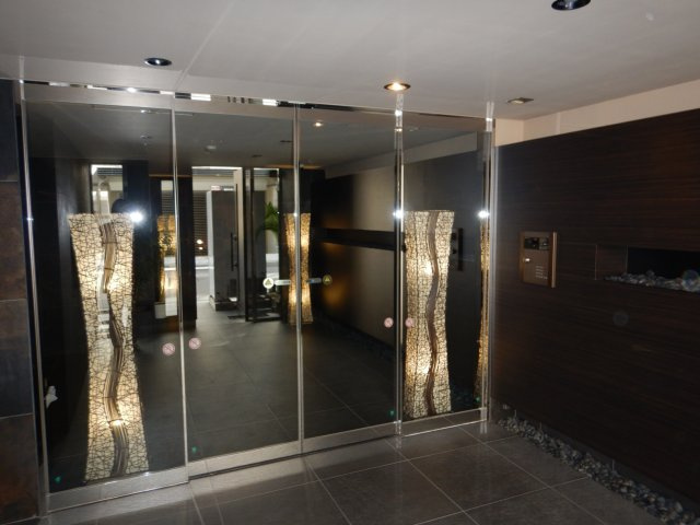 スパシエ日本橋エセンザのエントランス