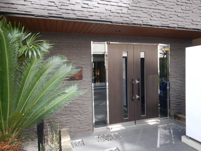 スパシエ日本橋エセンザのエントランス