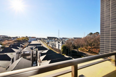 【展望】 | グランシティ港北センター南Ⅱ | 前面が戸建の為、開放感が感じられます。