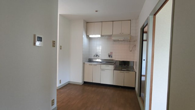 【居間・リビング】 | 川添ロイヤルハイツ