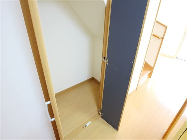 アーバンシャレー弐番館の設備