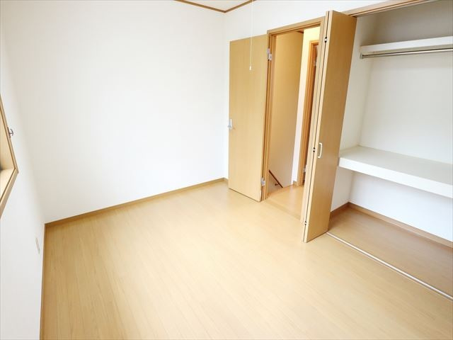 アーバンシャレー弐番館の収納