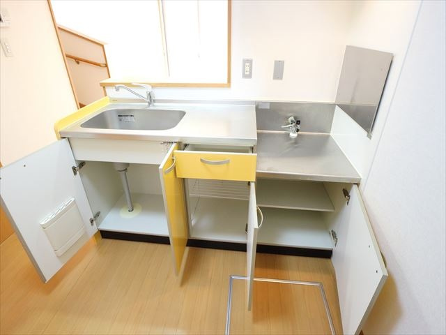 アーバンシャレー弐番館のキッチン