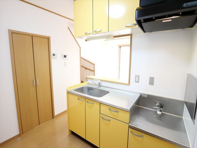 アーバンシャレー弐番館のキッチン