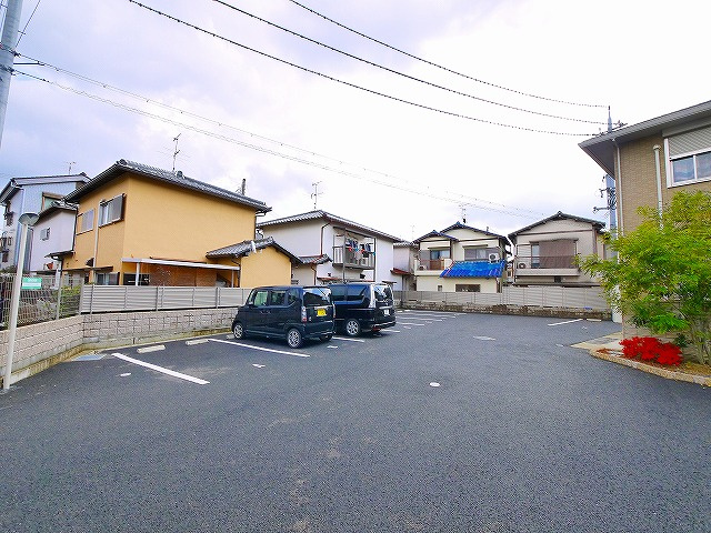 グランパルクⅡの駐車場|駐車場完備です